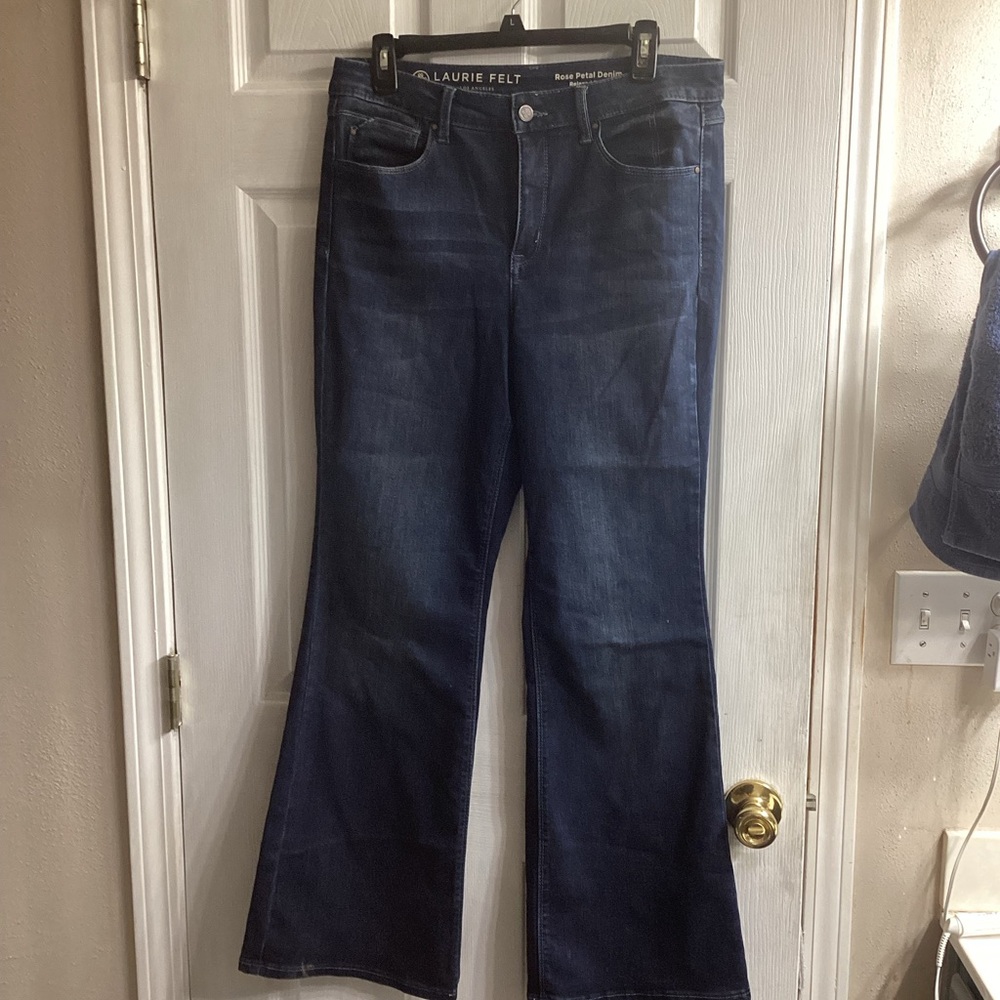Laurie Felt Rose Petal Denim Relaxed Flare Jeans size 12 EUC